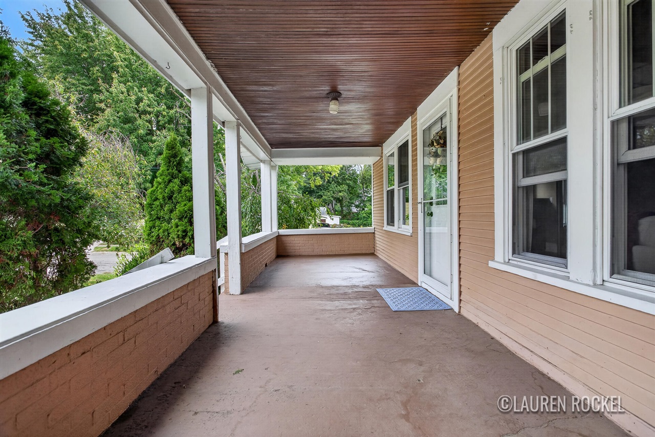 Photo 3 of Single family home for sale at 2165 Lee St, Wyoming, MI 49519 | MLS# 70559198 | Listing updated on 2026-09-18