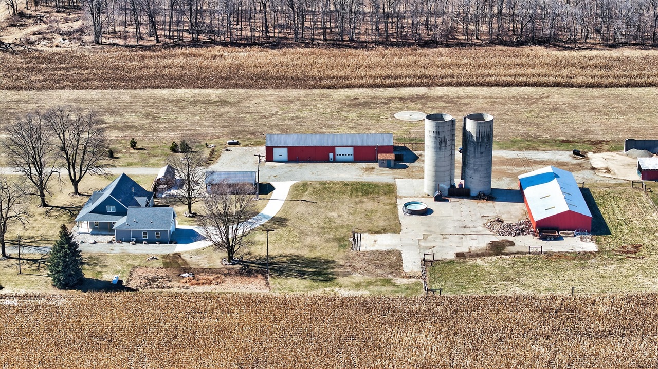 Photo 3 of Single family home for sale at 8700 E Mosherville Rd, Horton, MI 49246 | MLS# 70559199 | Listing updated on 2026-09-17