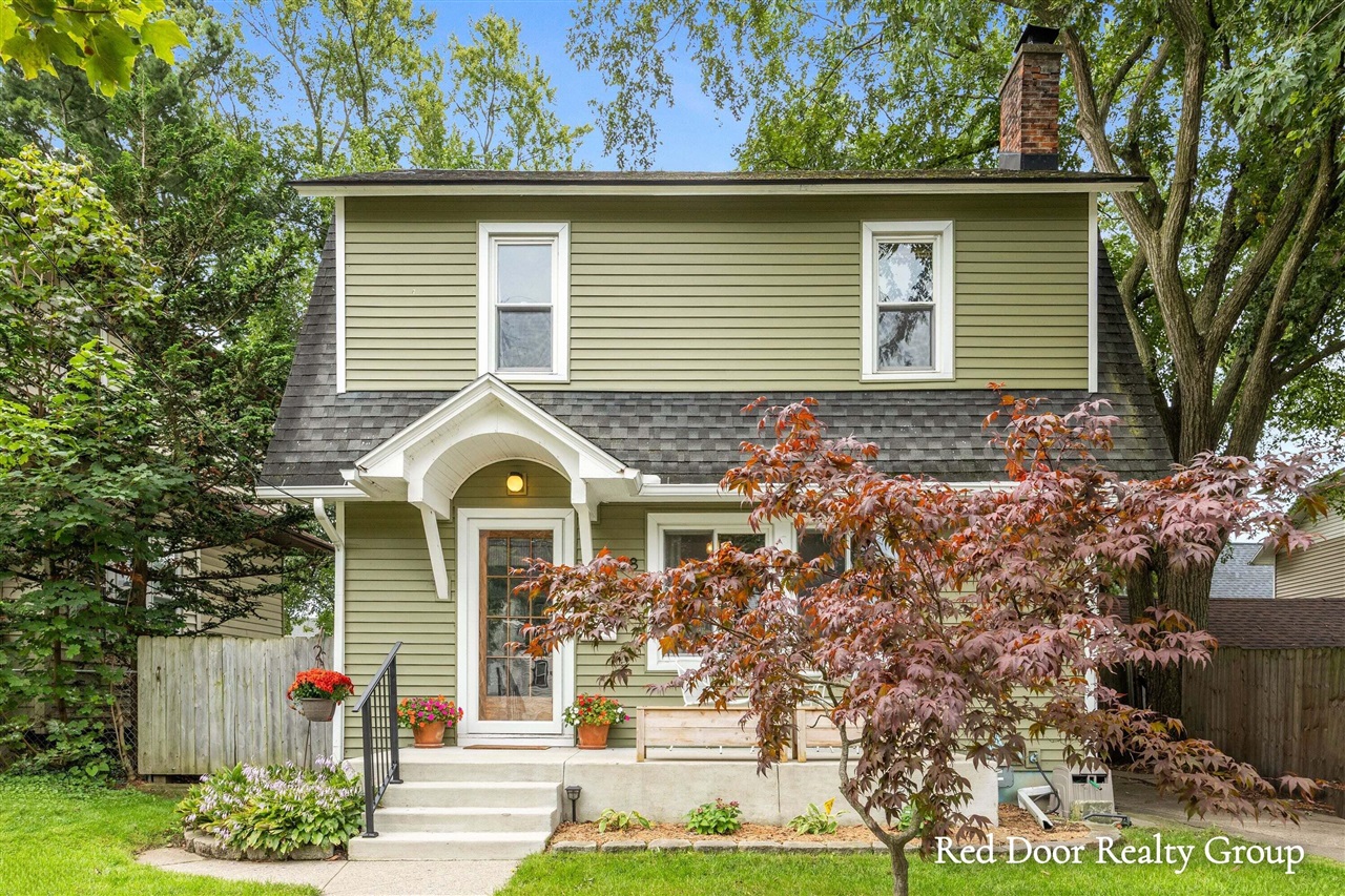 Photo 4 of Single family home for sale at 1108 Fisk Rd, Grand Rapids, MI 49507 | MLS# 70559200 | Listing updated on 2026-09-17