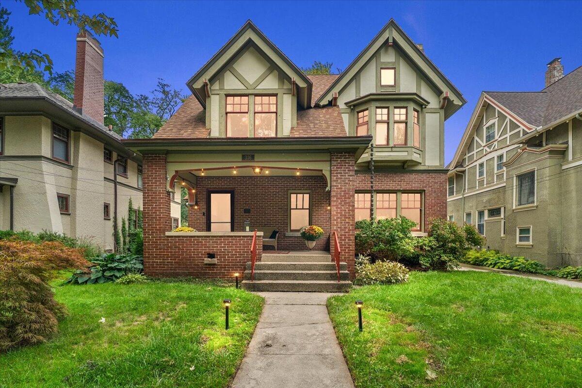Photo 1 of Single family home for sale at 316 Morris Ave, Grand Rapids, MI 49503 | MLS# 70559222 | Listing updated on 2026-09-18