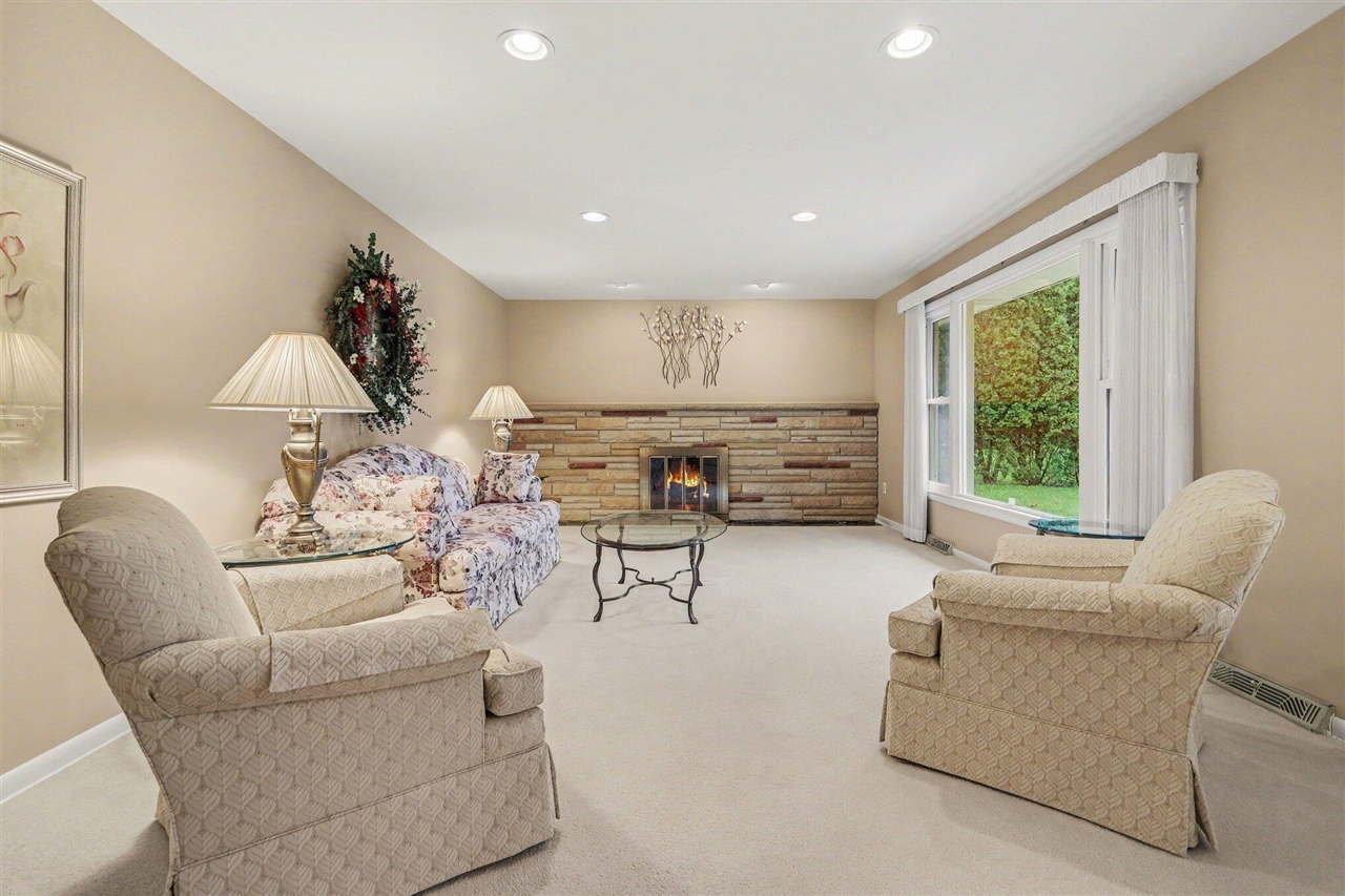 Photo 3 of Single family home for sale at 1736 7th Street, Grand Rapids, MI 49504 | MLS# 70559224 | Listing updated on 2026-09-17