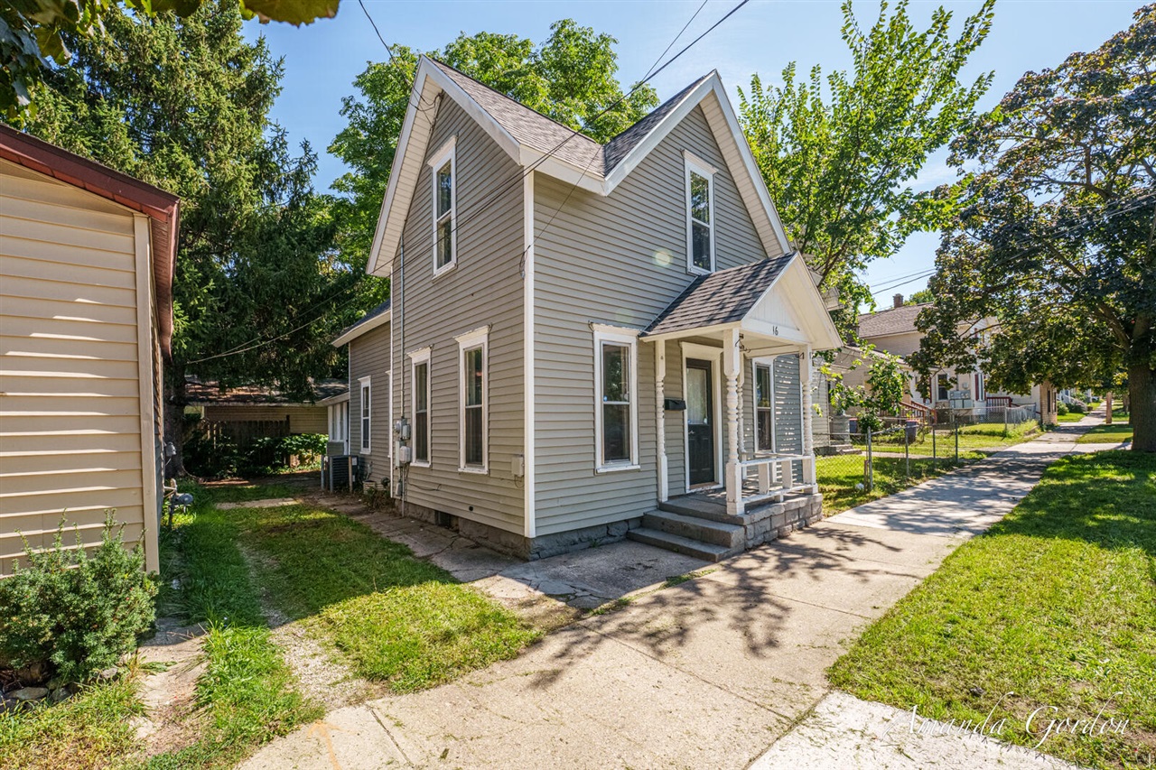 Photo 2 of Single family home for sale at 16 Indiana Ave, Grand Rapids, MI 49504 | MLS# 70559241 | Listing updated on 2026-09-17
