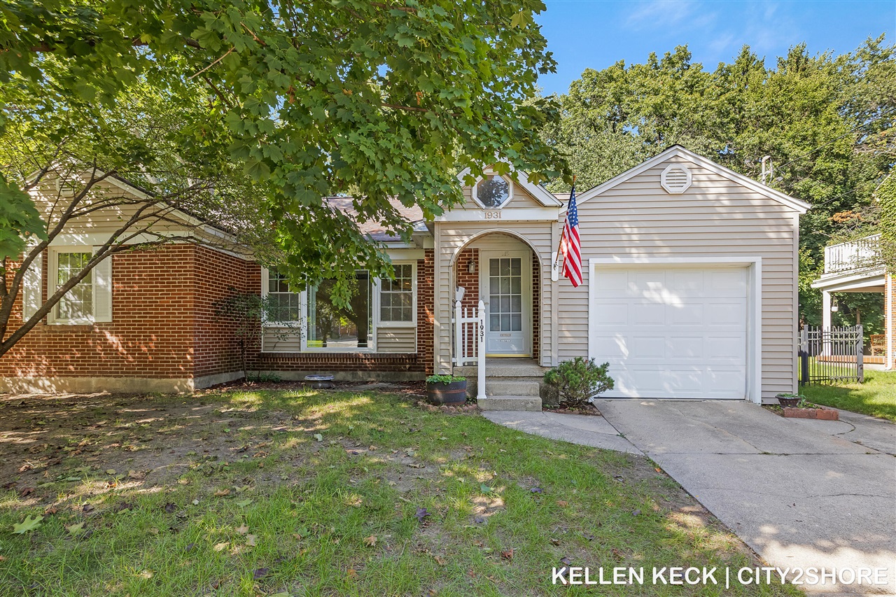 Photo 1 of Single family home for sale at 1931 Hall St, Grand Rapids, MI 49506 | MLS# 70559326 | Listing updated on 2026-09-18