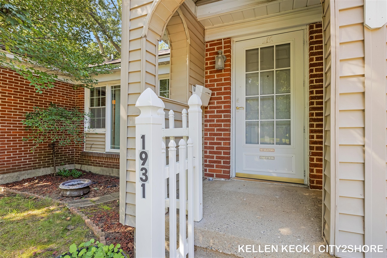 Photo 2 of Single family home for sale at 1931 Hall St, Grand Rapids, MI 49506 | MLS# 70559326 | Listing updated on 2026-09-18