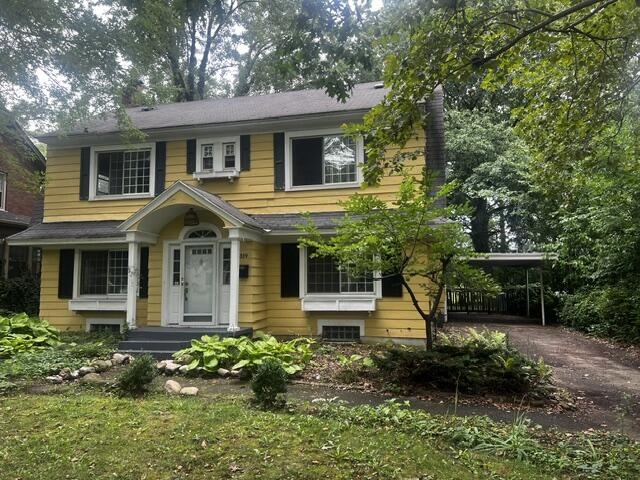 Single family home for sale at 319 Aurora St, Grand Rapids, MI 49507 | MLS# 70559383