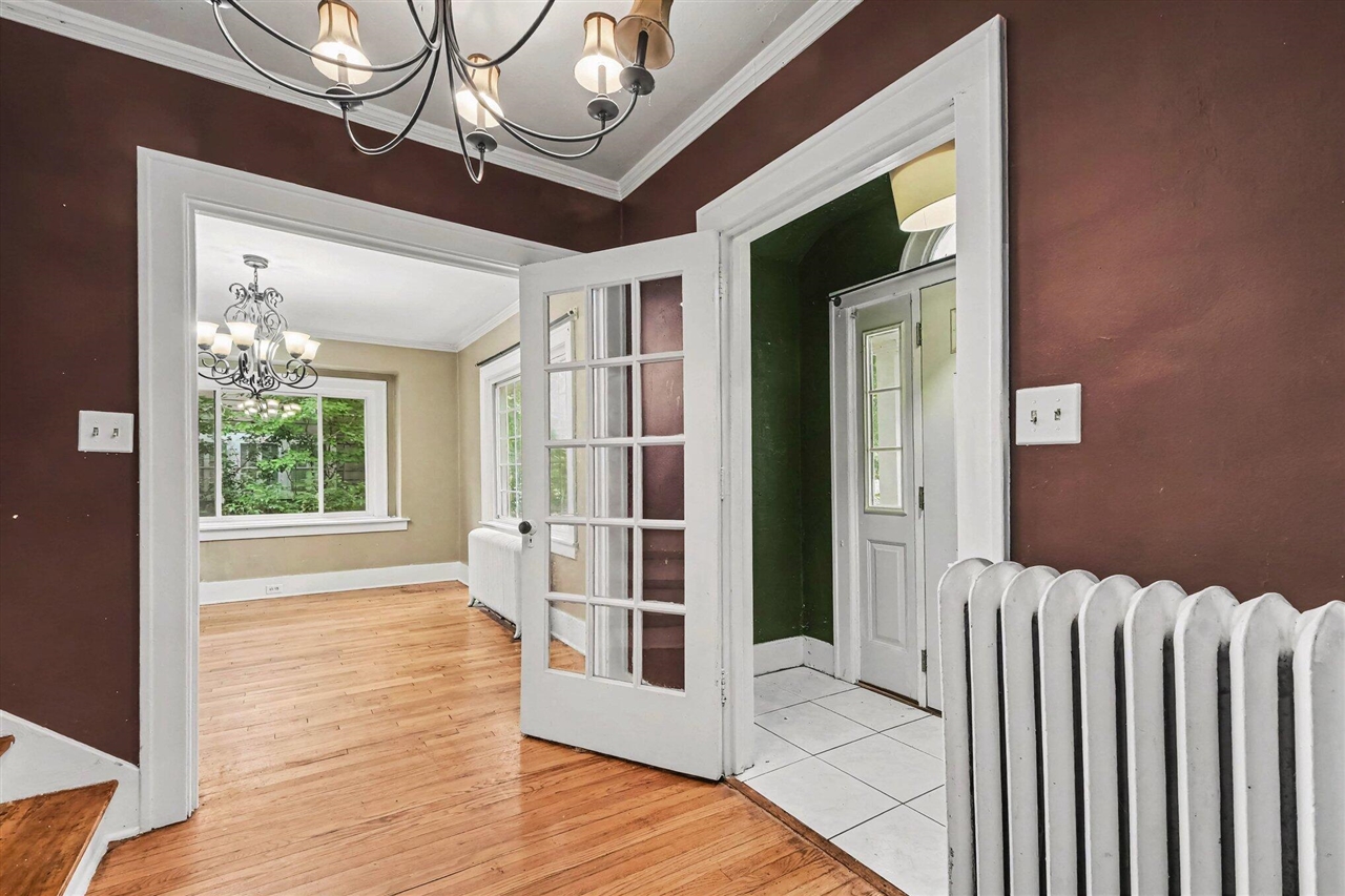 Photo 2 of Single family home for sale at 319 Aurora St, Grand Rapids, MI 49507 | MLS# 70559383 | Listing updated on 2026-09-18
