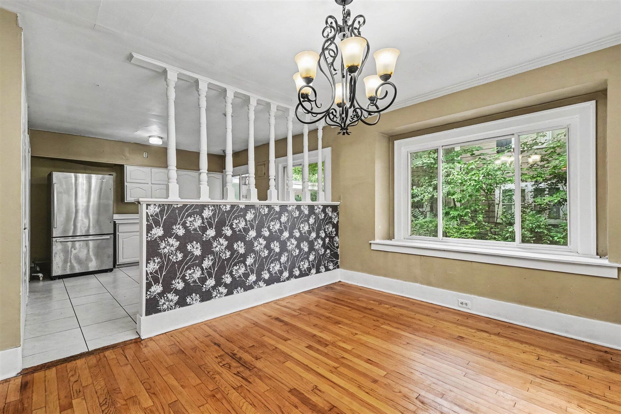 Photo 4 of Single family home for sale at 319 Aurora St, Grand Rapids, MI 49507 | MLS# 70559383 | Listing updated on 2026-09-18