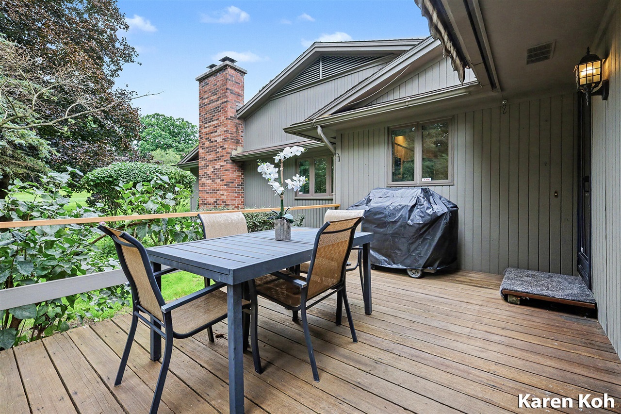 Photo 4 of Condo for sale at 3598 Charlevoix Dr, Grand Rapids, MI 49546 | MLS# 70559390 | Listing updated on 2026-09-18