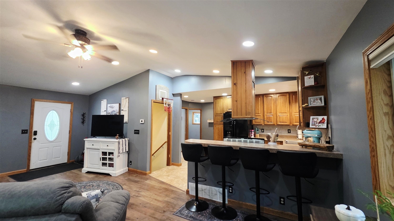 Photo 4 of Single family home for sale at 1022 Circle Dr, Lake Isabella, MI 48893 | MLS# 70559494 | Listing updated on 2026-09-18