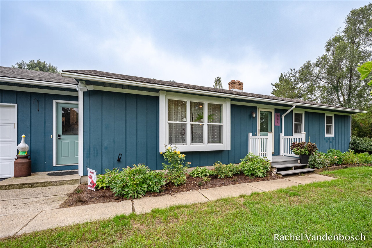 Photo 1 of Sale Pending at 898 Hunt St, Lowell, MI 49331 | MLS# 70559510 | Listing updated on 2026-09-22