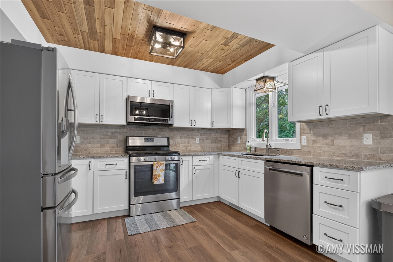Photo 2 of Sale Pending at 3688 Oak Meadow Ln, Lowell, MI 49331 | MLS# 70559550 | Listing updated on 2026-10-03