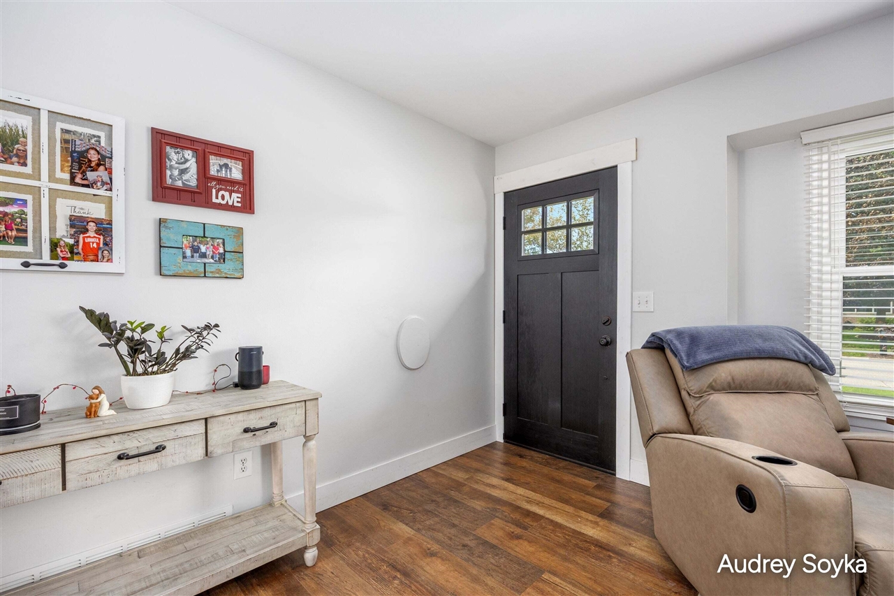 Photo 3 of Single family home for sale at 237 Roberta Jayne Dr, Lowell, MI 49331 | MLS# 70559648 | Listing updated on 2026-09-25