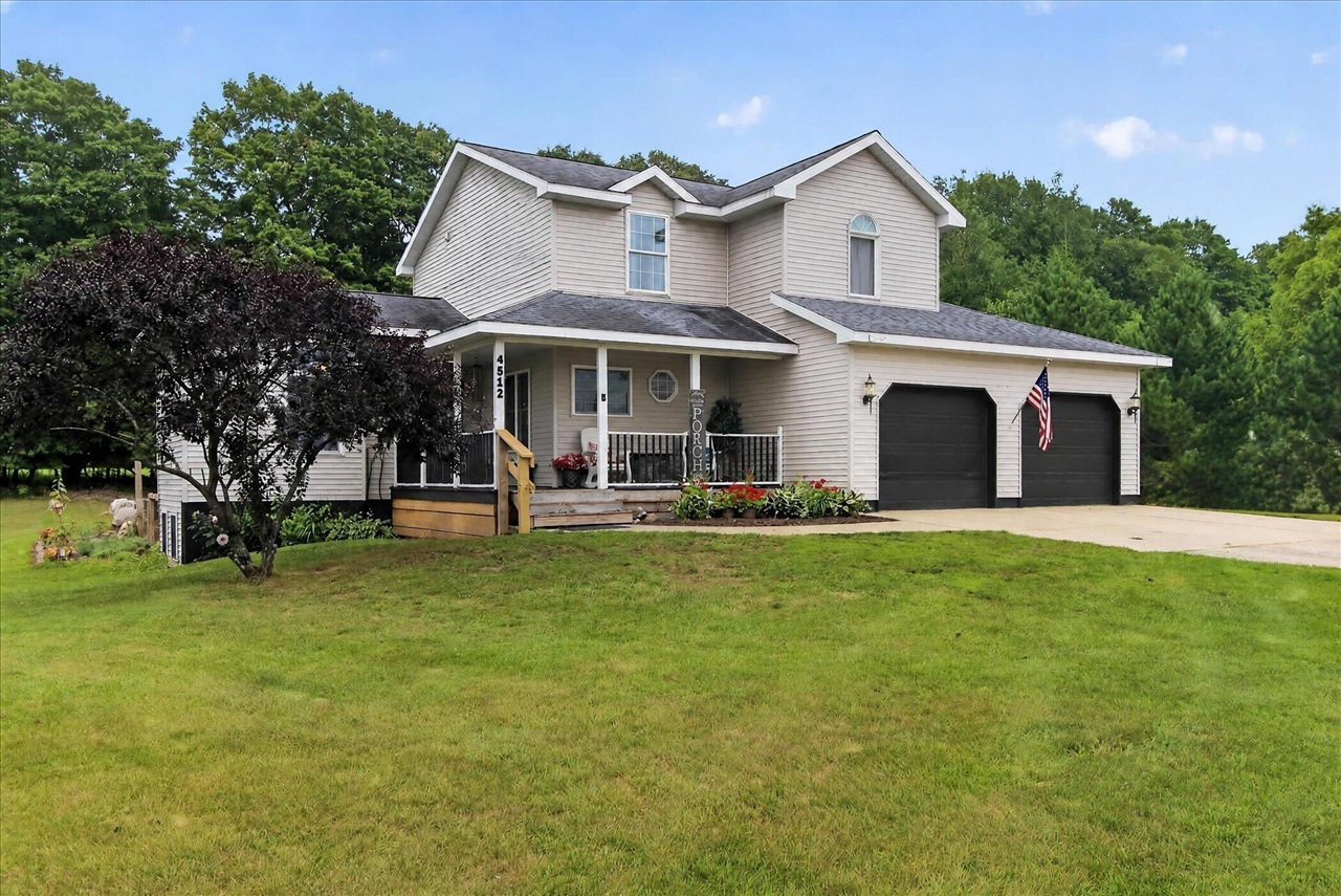 Photo 1 of Single family home for sale at 4512 Traxton Dr, Hesperia, MI 49421 | MLS# 70559649 | Listing updated on 2026-09-19