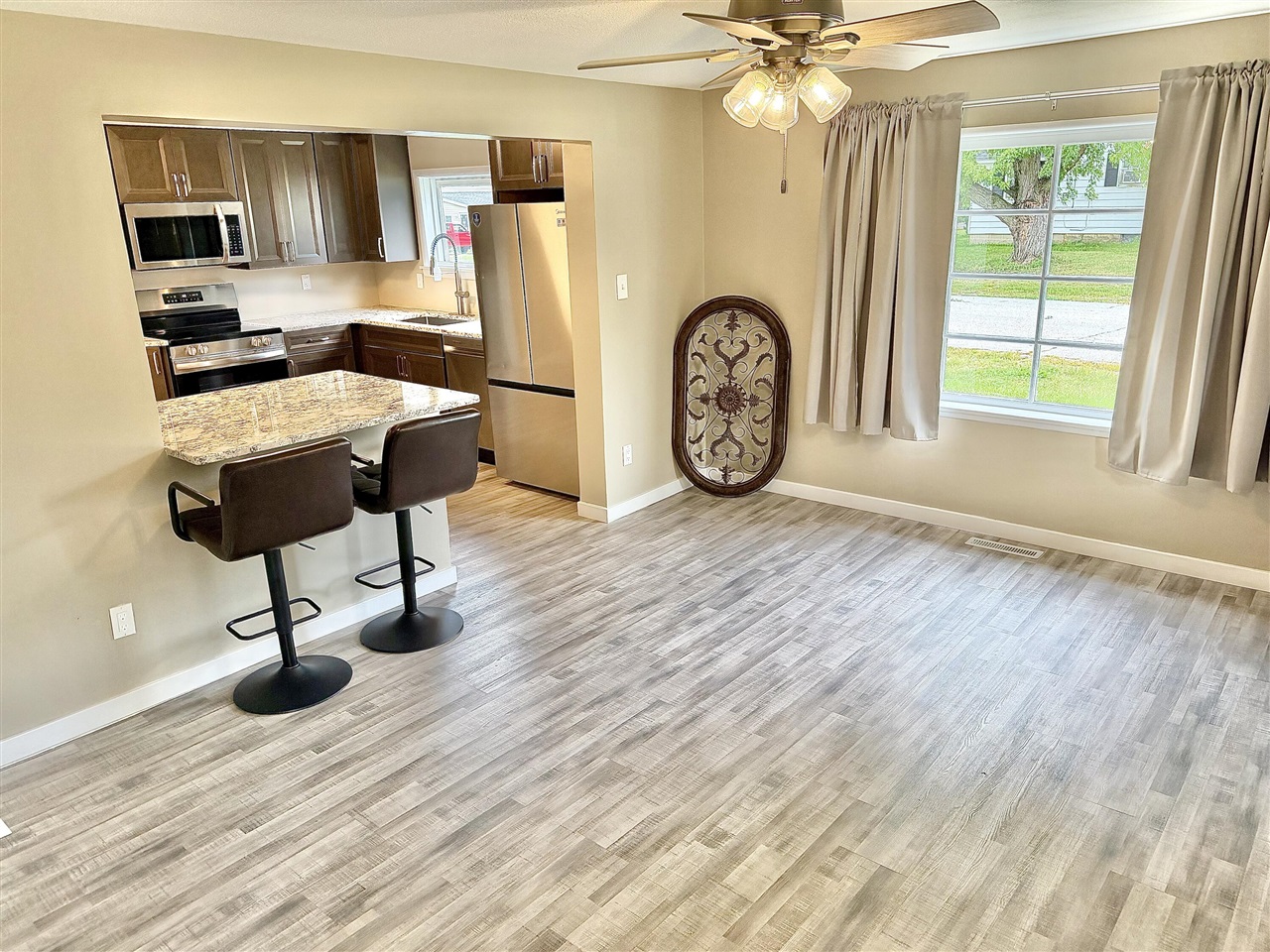 Photo 2 of Single family home for sale at 404 W Saint Joseph St, Watervliet, MI 49098 | MLS# 70559669 | Listing updated on 2026-09-19