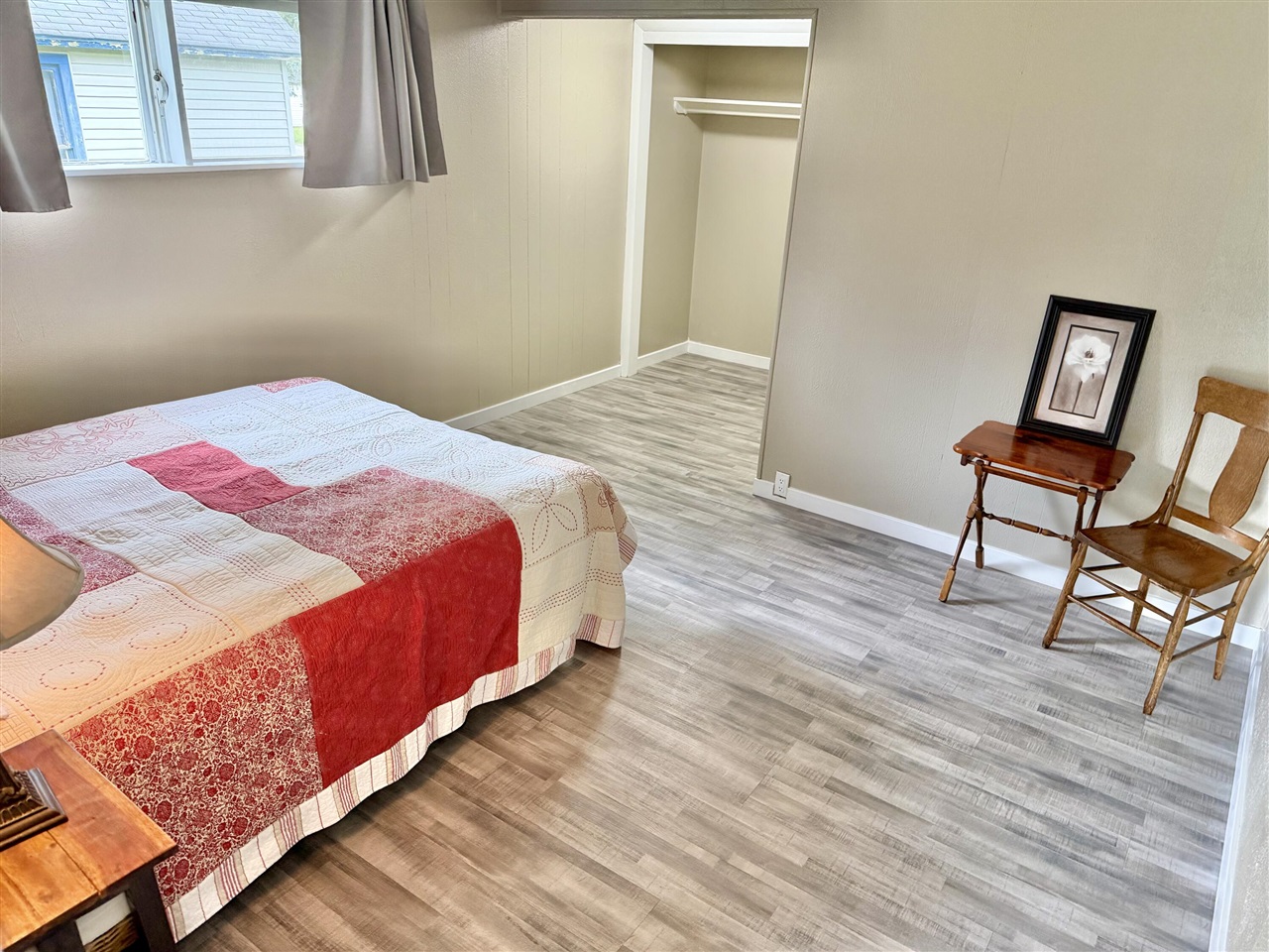 Photo 3 of Single family home for sale at 404 W Saint Joseph St, Watervliet, MI 49098 | MLS# 70559669 | Listing updated on 2026-09-19