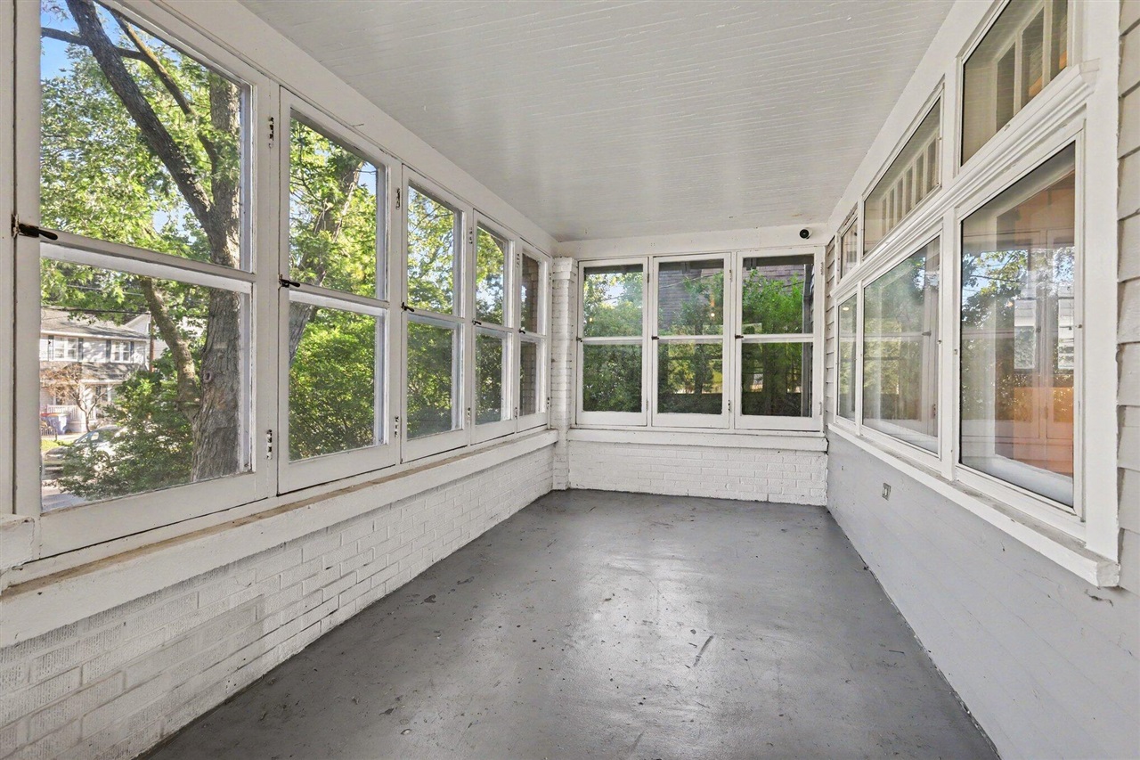 Photo 2 of Single family home for sale at 1036 Dickinson St, Grand Rapids, MI 49507 | MLS# 70559677 | Listing updated on 2026-09-21