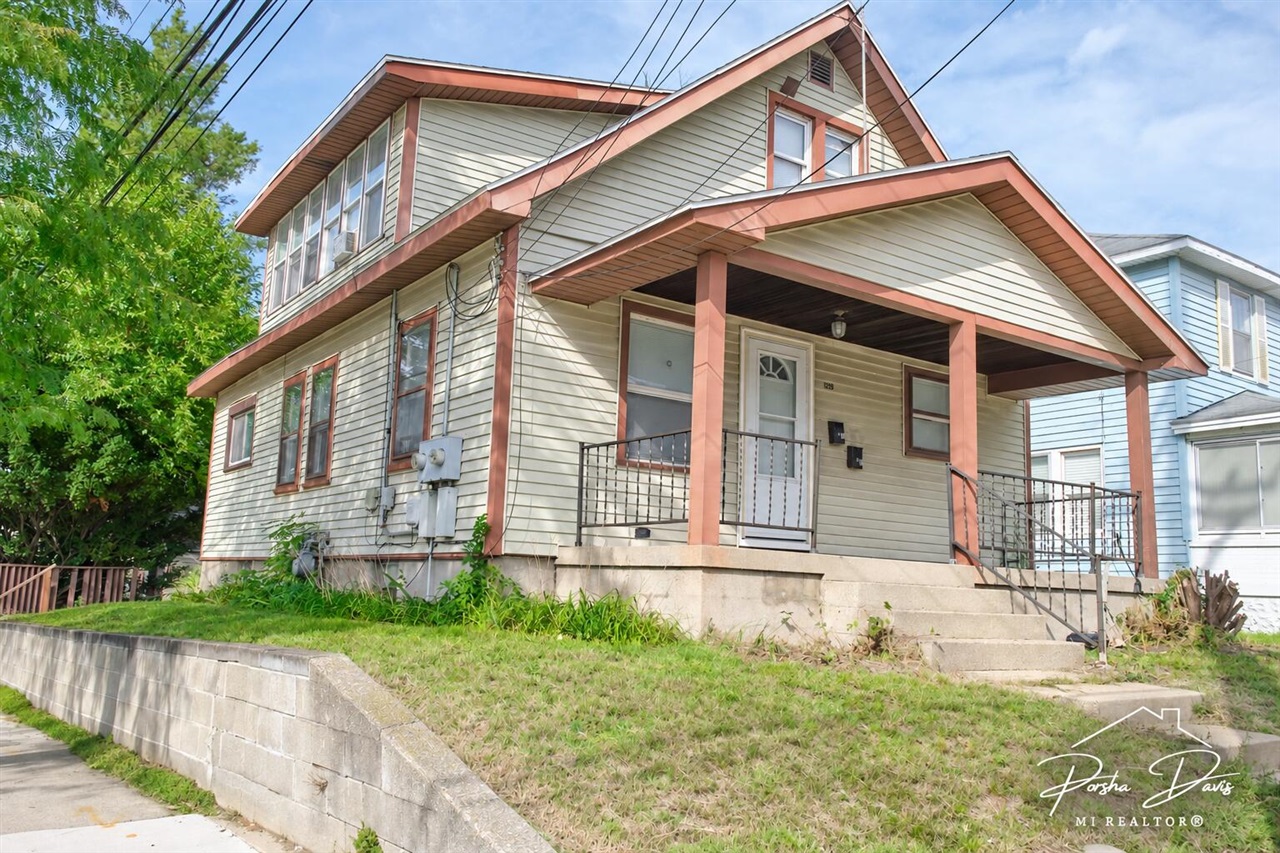 Photo 1 of Multi family home for sale at 1219 Boston St, Grand Rapids, MI 49507 | MLS# 70559712 | Listing updated on 2026-09-19
