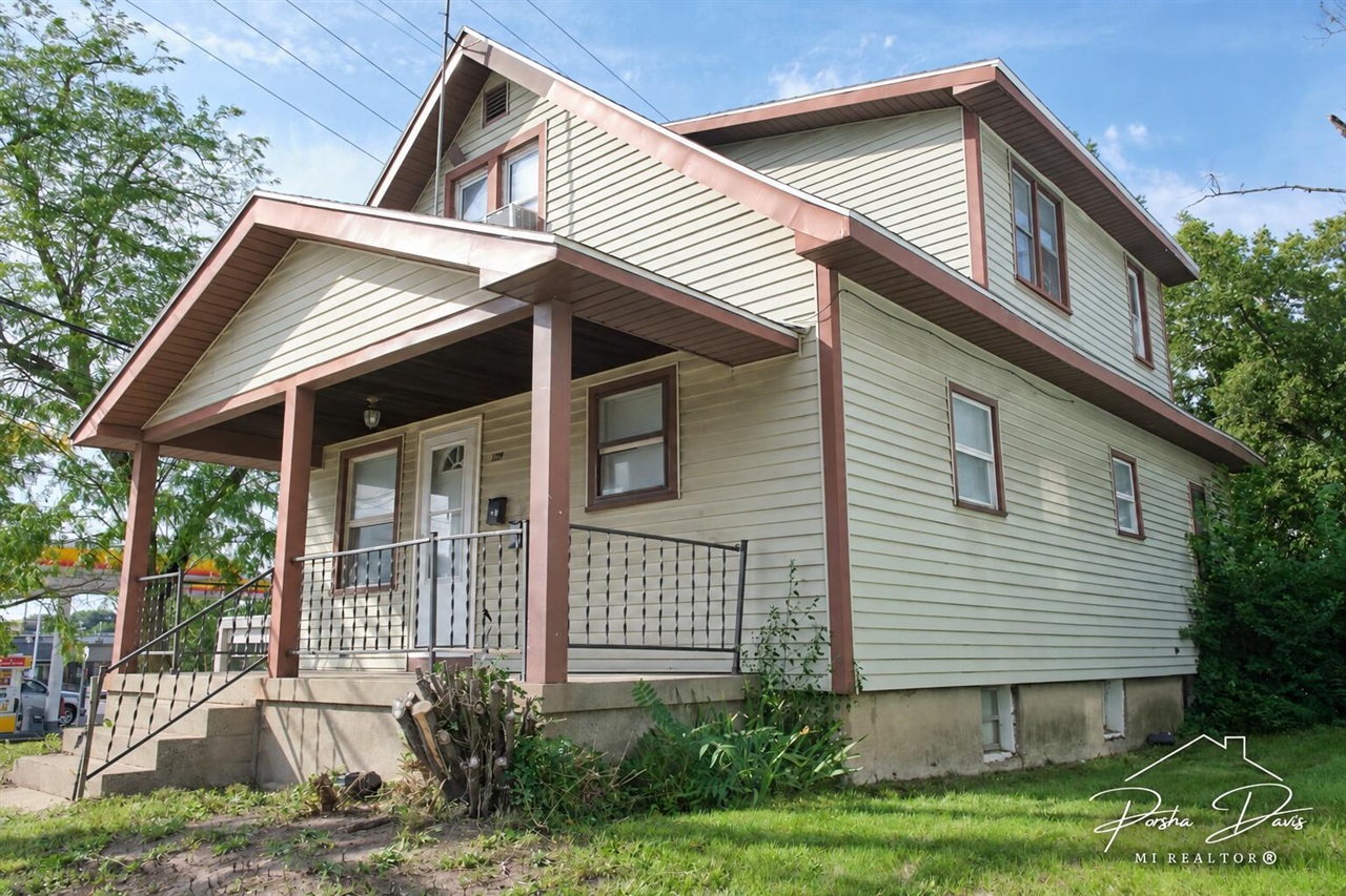 Photo 2 of Multi family home for sale at 1219 Boston St, Grand Rapids, MI 49507 | MLS# 70559712 | Listing updated on 2026-09-19