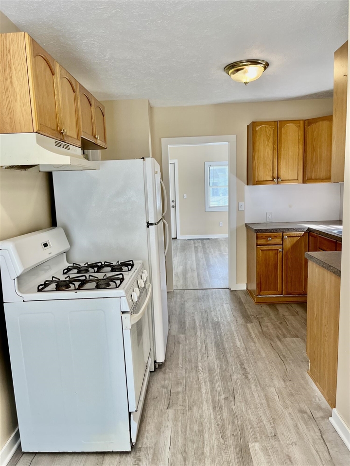 Photo 4 of Single family home for sale at 2025 De Hoop Ave, Wyoming, MI 49509 | MLS# 70559721 | Listing updated on 2026-09-20