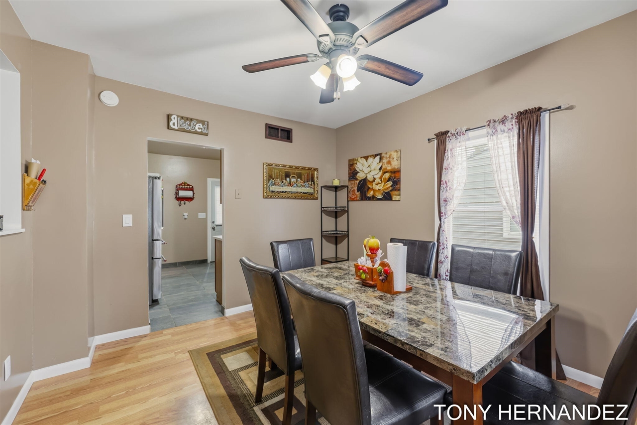 Photo 4 of Single family home for sale at 128 Burt St, Grand Rapids, MI 49548 | MLS# 70559746 | Listing updated on 2026-09-21