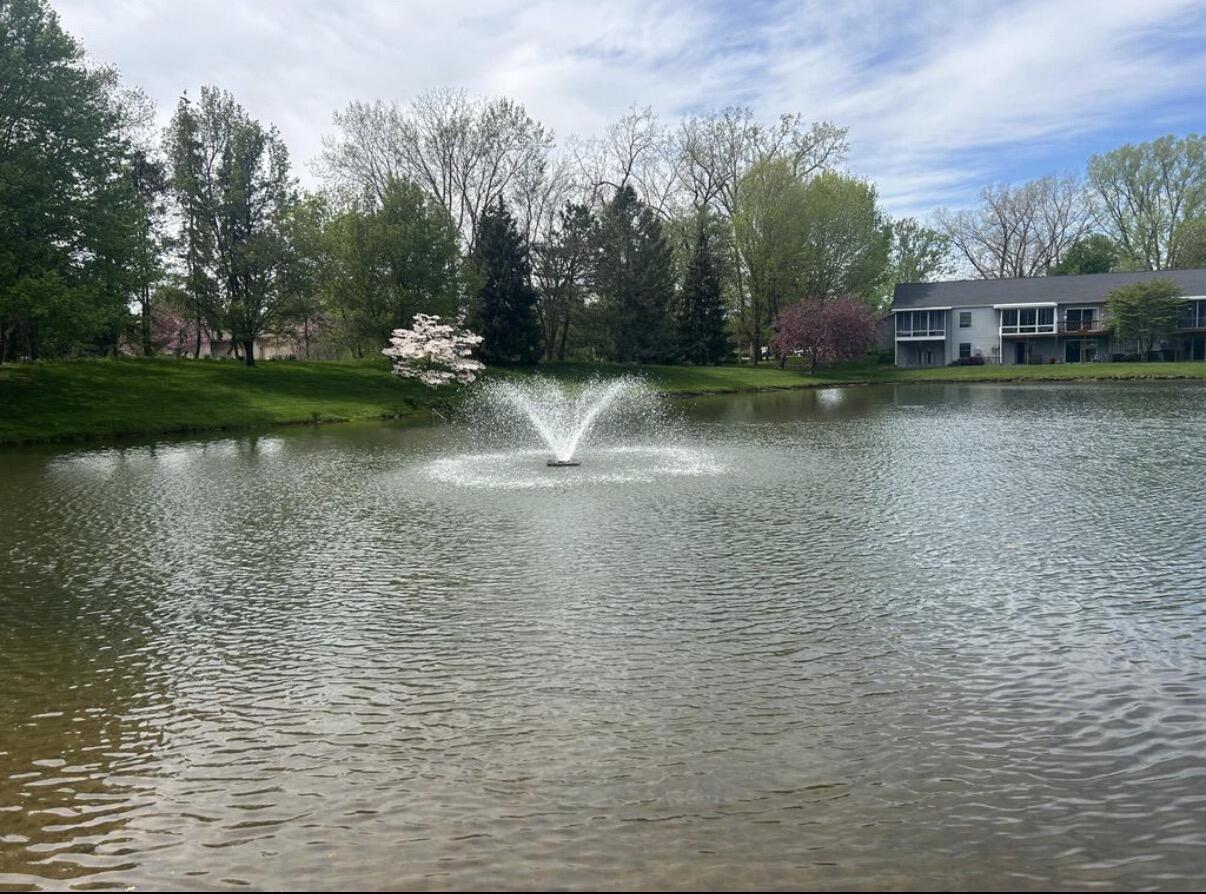 Photo 4 of Condo for sale at 161 Laurelwood Ct #98, Grand Rapids, MI 49548 | MLS# 70559788 | Listing updated on 2026-09-21