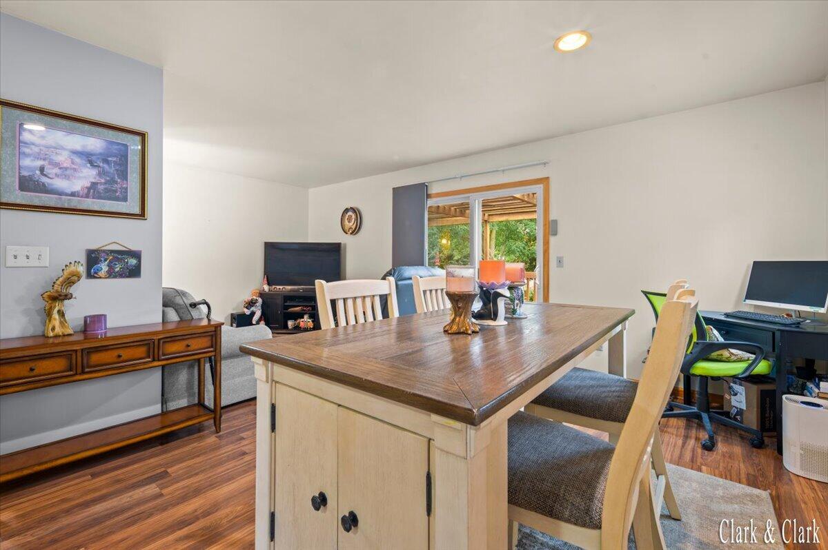 Photo 4 of Single family home for sale at 324 Elizabeth Dean Dr, Lowell, MI 49331 | MLS# 70559801 | Listing updated on 2026-10-01