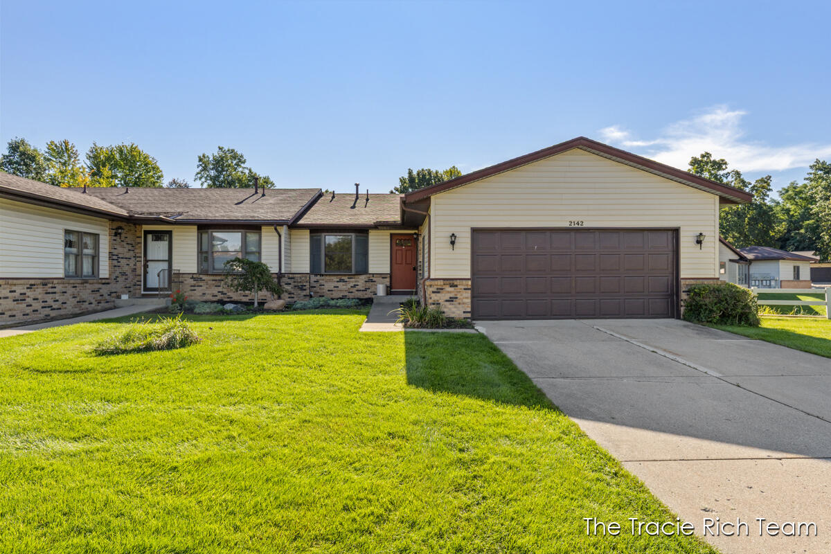 Condo for sale at 2142 Remington Way, Grand Rapids, MI 49505 | MLS# 70559831