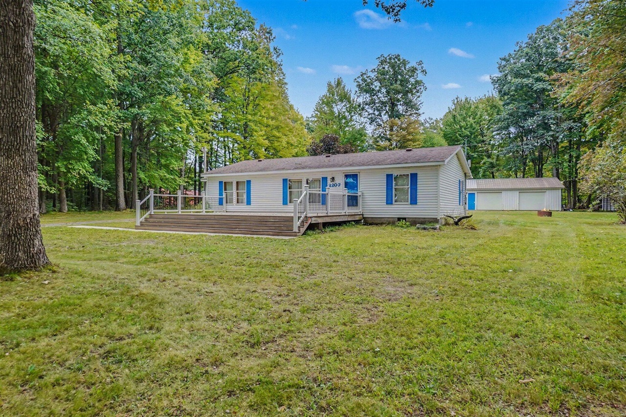 Photo 2 of Single family home for sale at 2207 Wolf Lake Dr, Baldwin, MI 49304 | MLS# 70559989 | Listing updated on 2026-09-22