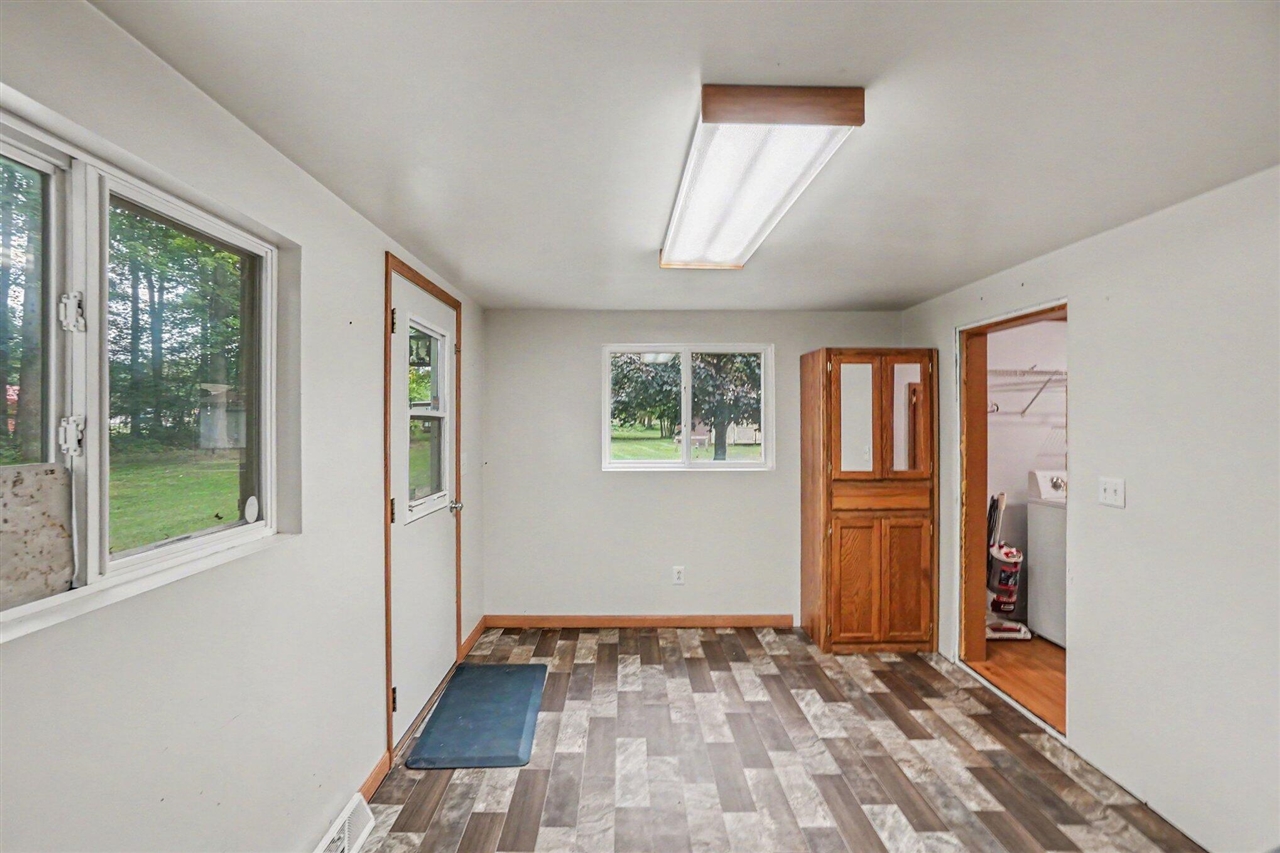 Photo 4 of Single family home for sale at 2207 Wolf Lake Dr, Baldwin, MI 49304 | MLS# 70559989 | Listing updated on 2026-09-22