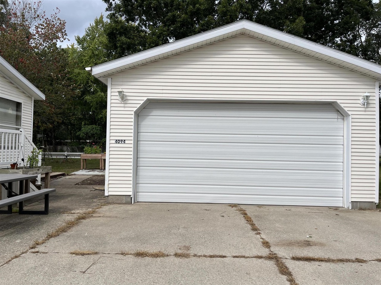 Photo 3 of Single family home for sale at 4094 Latas Ln, Muskegon, MI 49442 | MLS# 70560013 | Listing updated on 2026-10-07