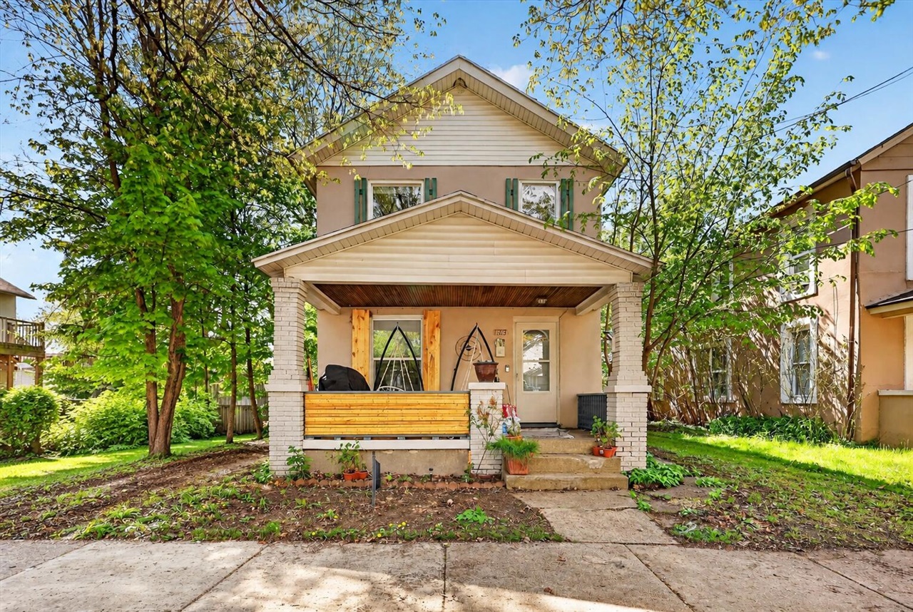 Photo 1 of Multi family home for sale at 1313 Davis Ave, Grand Rapids, MI 49504 | MLS# 70560016 | Listing updated on 2026-10-07