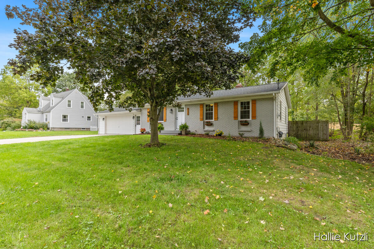 Photo 2 of Sale Pending at 8170 Jericho Ave, Rockford, MI 49341 | MLS# 70560019 | Listing updated on 2026-09-30