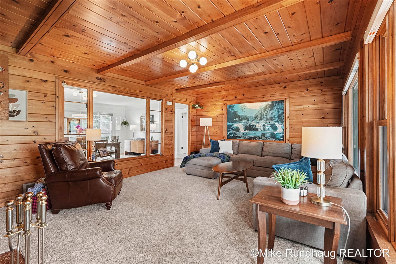 Photo 3 of Single family home for sale at 1625 Oswego St, Grand Rapids, MI 49504 | MLS# 70560029 | Listing updated on 2026-09-23