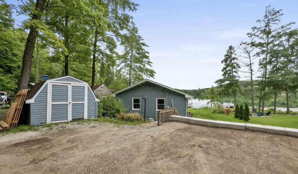 Photo 1 of Single family home for sale at 800 Kimberly Dr, Sparta, MI 49345 | MLS# 70560035 | Listing updated on 2026-10-02