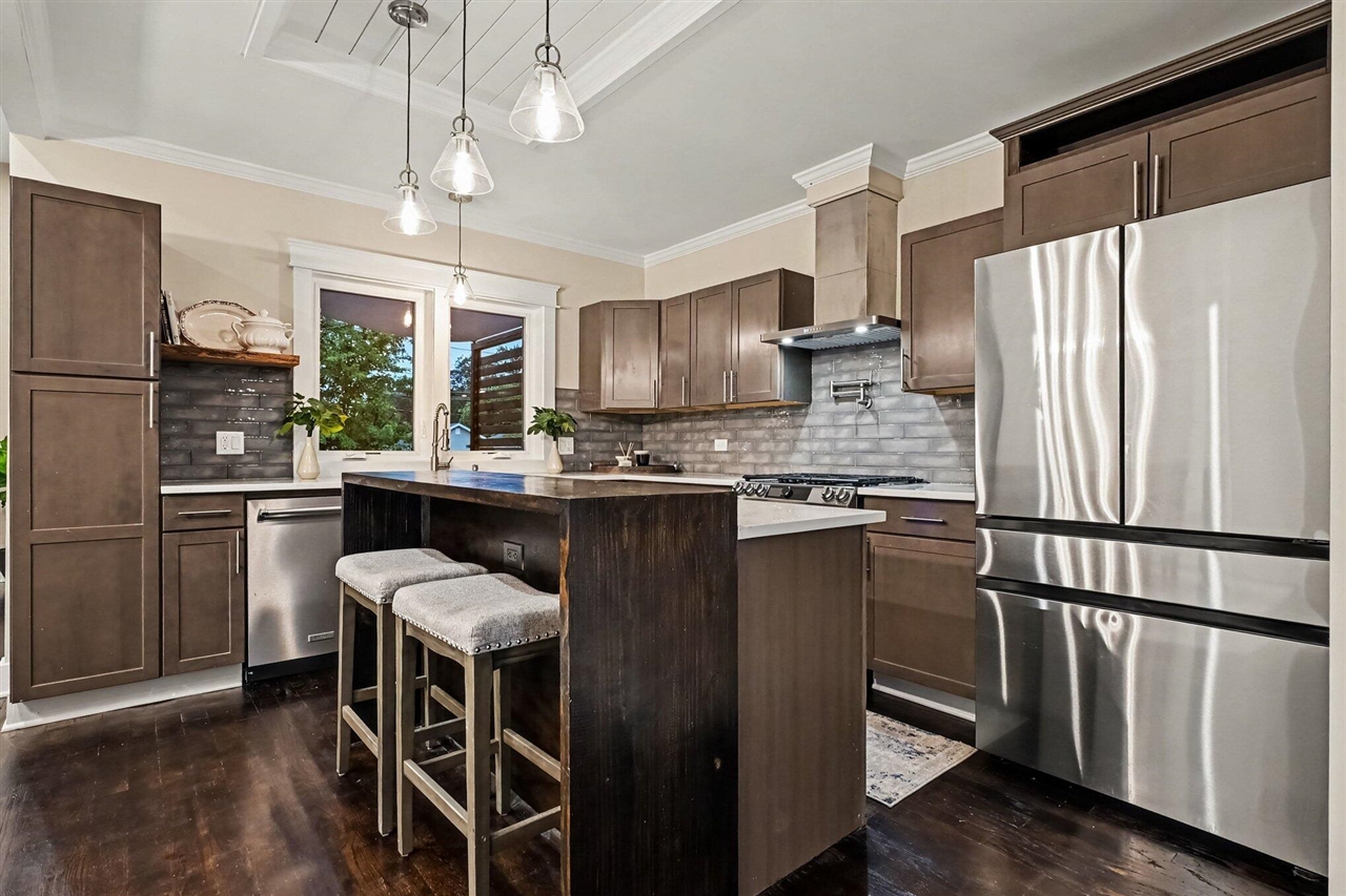Photo 4 of Single family home for sale at 110 Sycamore St, Three Oaks, MI 49128 | MLS# 70560059 | Listing updated on 2026-10-05