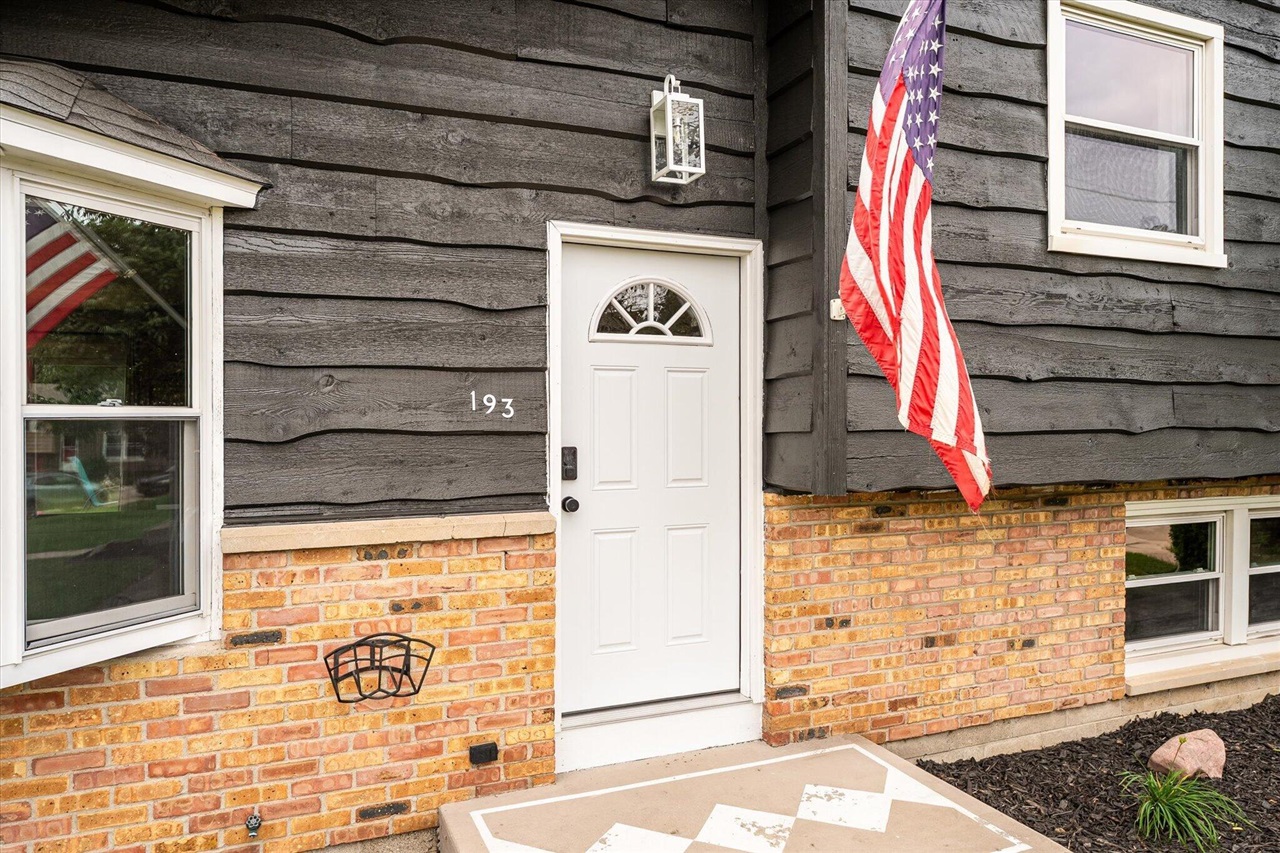 Photo 4 of Single family home for sale at 193 Lantern Dr, Comstock Park, MI 49321 | MLS# 70560082 | Listing updated on 2026-10-07