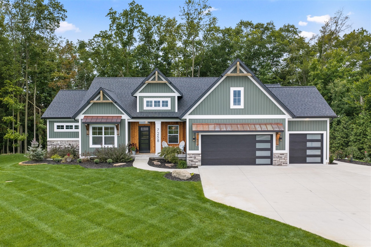 Photo 1 of Sale Pending at 7258 Crossridge Dr, Grand Rapids, MI 49512 | MLS# 70560102 | Listing updated on 2026-10-02