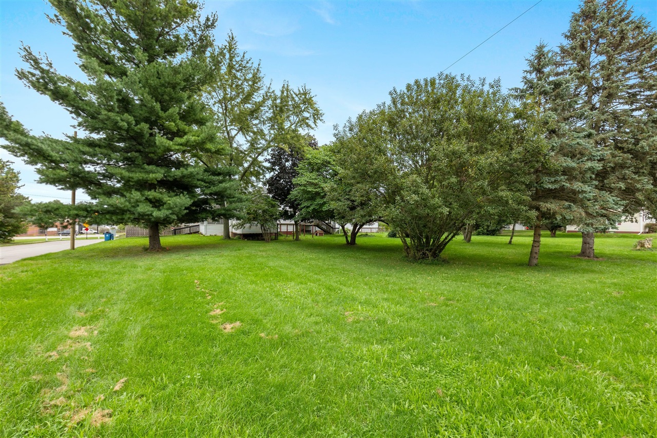 Photo 3 of Single family home for sale at 4032 Richmond St, Grand Rapids, MI 49534 | MLS# 70560110 | Listing updated on 2026-09-24