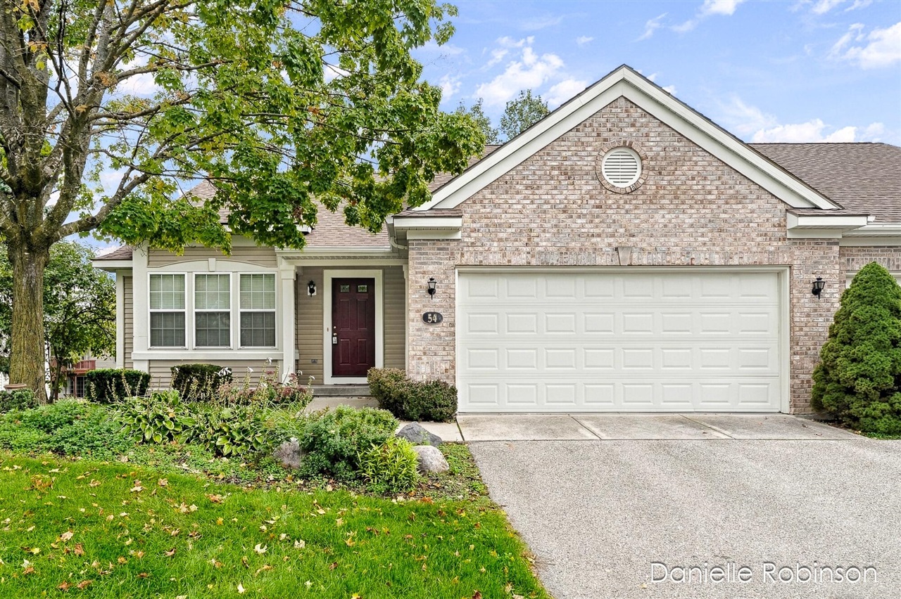Photo 3 of Sale Pending at 54 Aspen Ln, Grand Rapids, MI 49546 | MLS# 70560226 | Listing updated on 2026-09-24