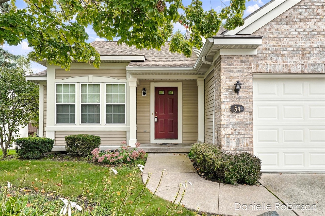 Listing Photo 4 - Condo for sale in building located at 54 Aspen Ln, Grand Rapids, MI 49546