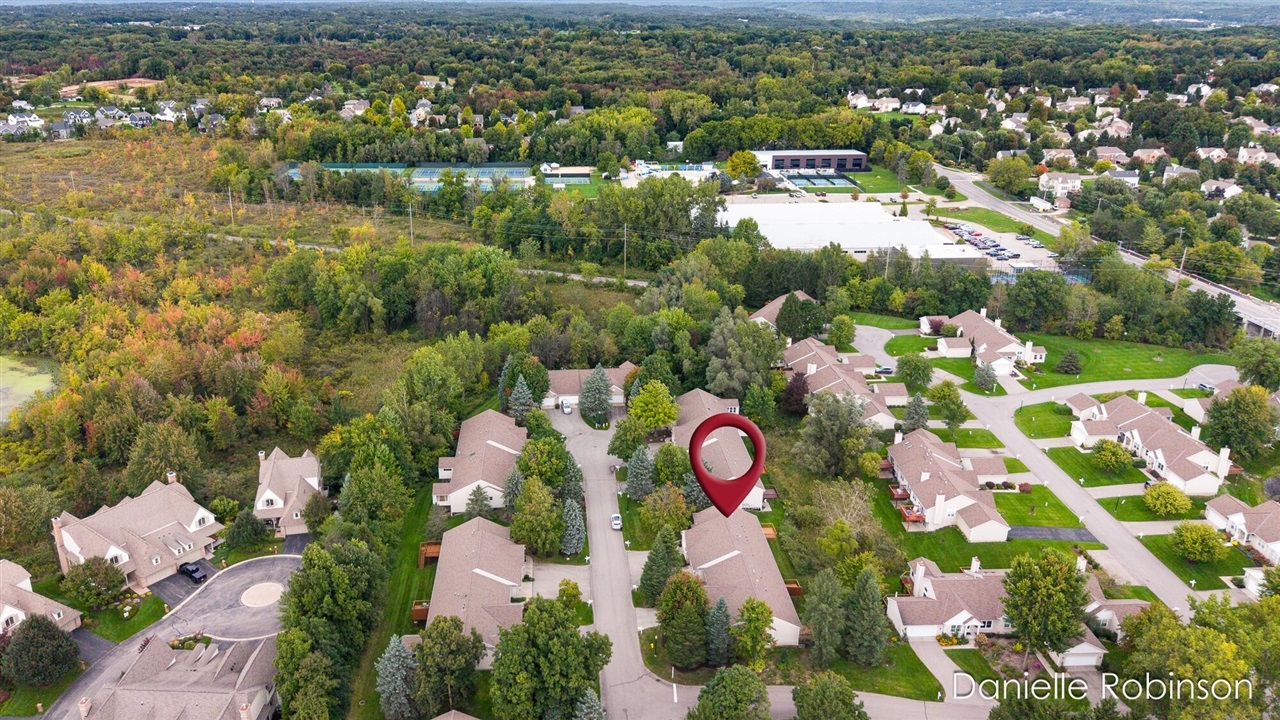 Listing Photo 5 - Condo for sale in building located at 54 Aspen Ln, Grand Rapids, MI 49546