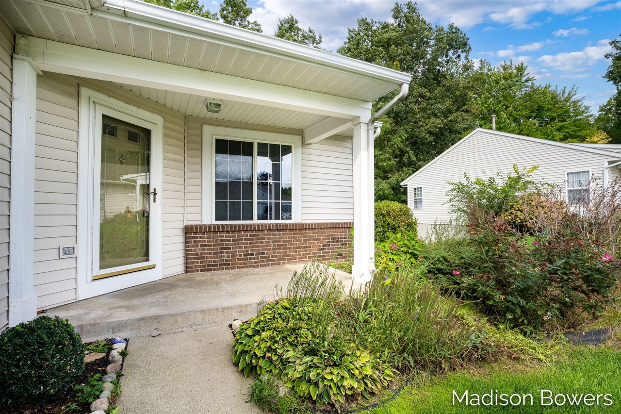 Photo 3 of Sale Pending at 7079 W Cannon Pl Dr, Rockford, MI 49341 | MLS# 70560227 | Listing updated on 2026-09-30