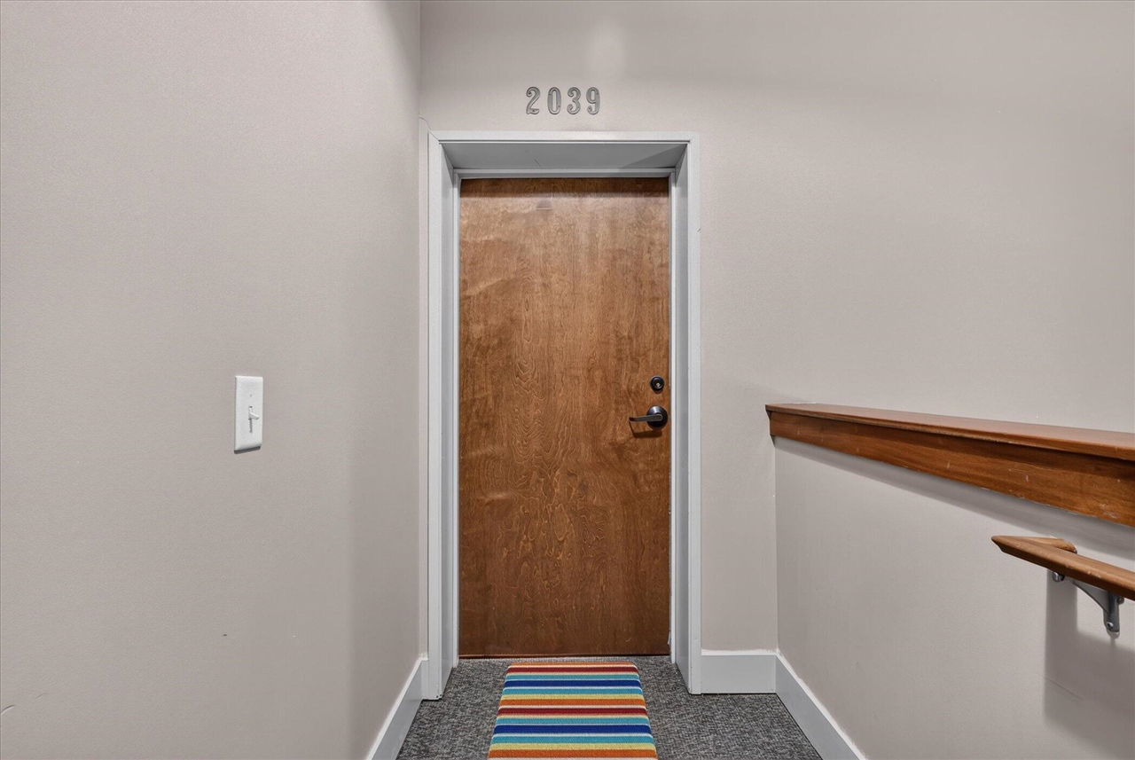 Photo 4 of Condo for sale at 2039 Celadon Dr, Grand Rapids, MI 49525 | MLS# 70560257 | Listing updated on 2026-09-23