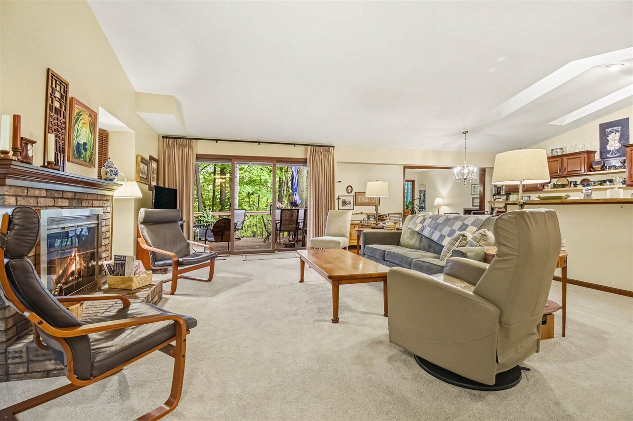 Photo 4 of Condo for sale at 2133 N Cross Crk Dr, Grand Rapids, MI 49508 | MLS# 70560260 | Listing updated on 2026-09-24
