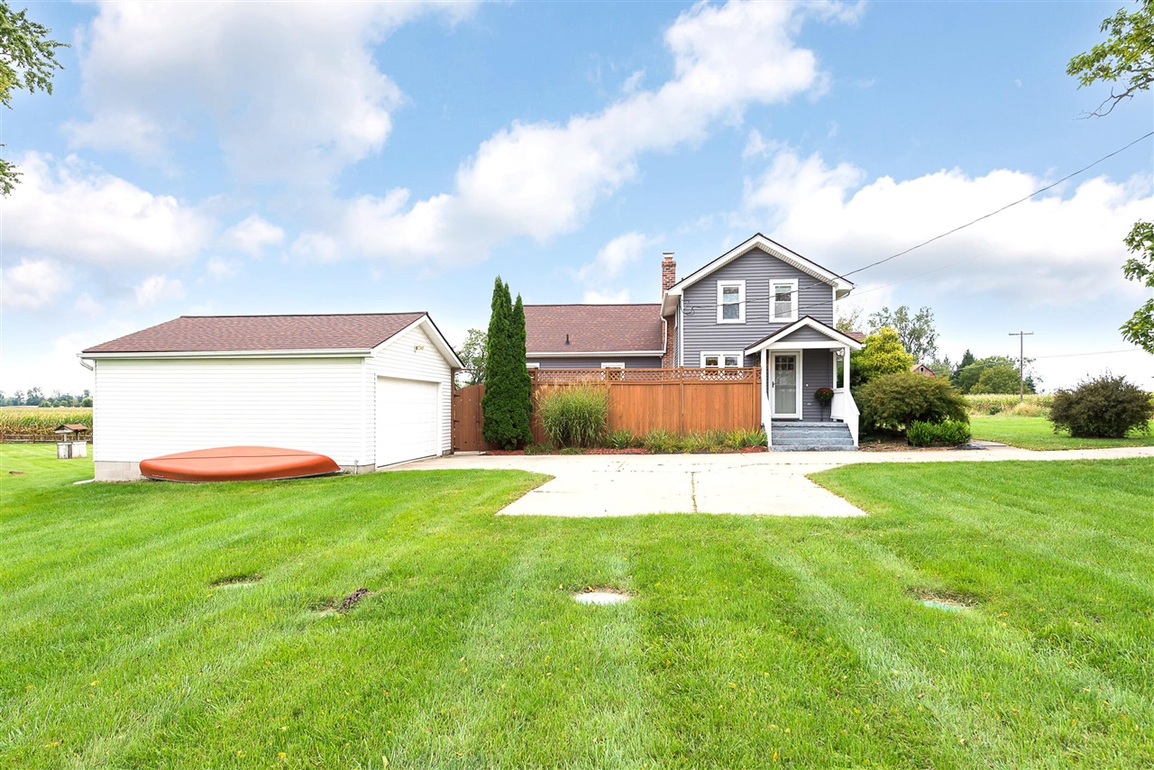 Photo 2 of Single family home for sale at 11735 Stony Crk Rd, Milan, MI 48160 | MLS# 70560333 | Listing updated on 2026-10-02