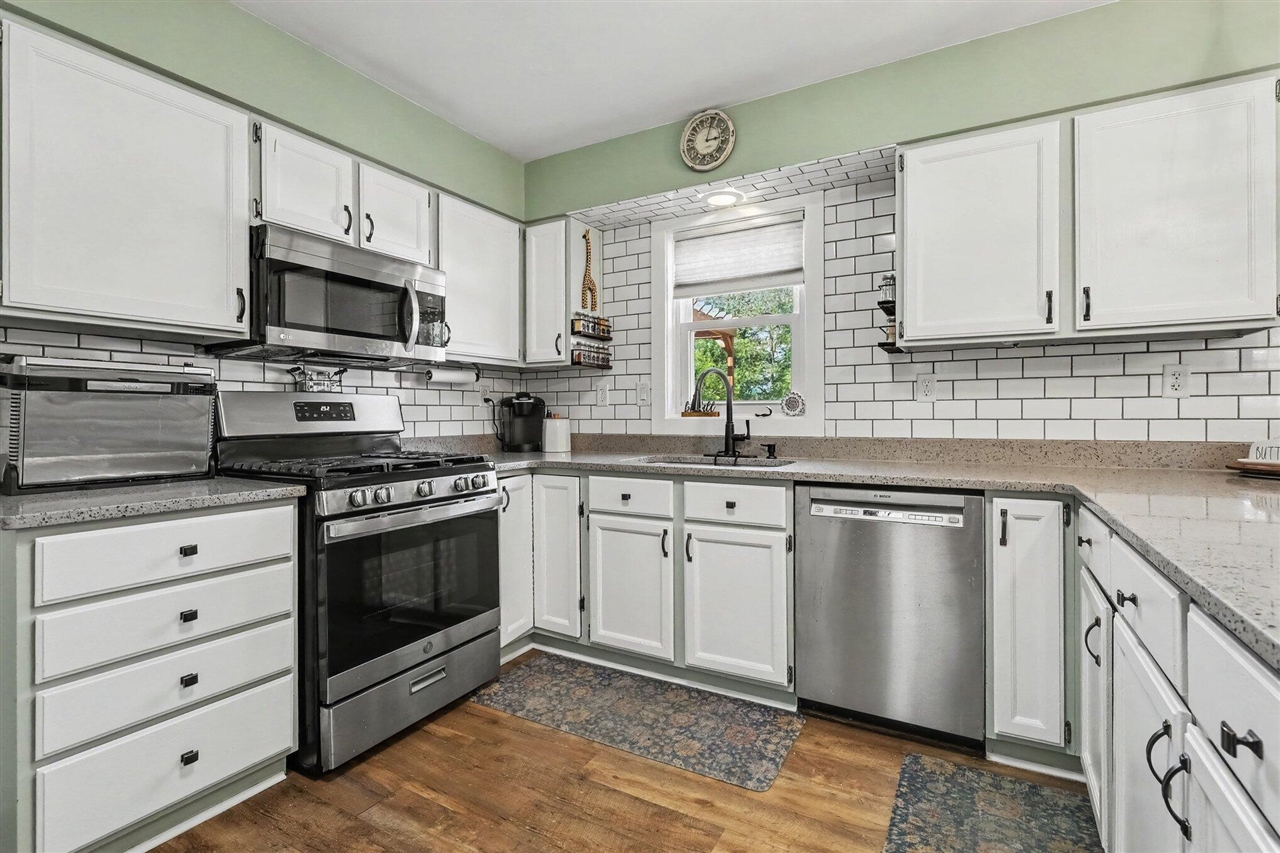 Photo 4 of Single family home for sale at 5015 Dio Dr, Cedar Springs, MI 49319 | MLS# 70560369 | Listing updated on 2026-10-06