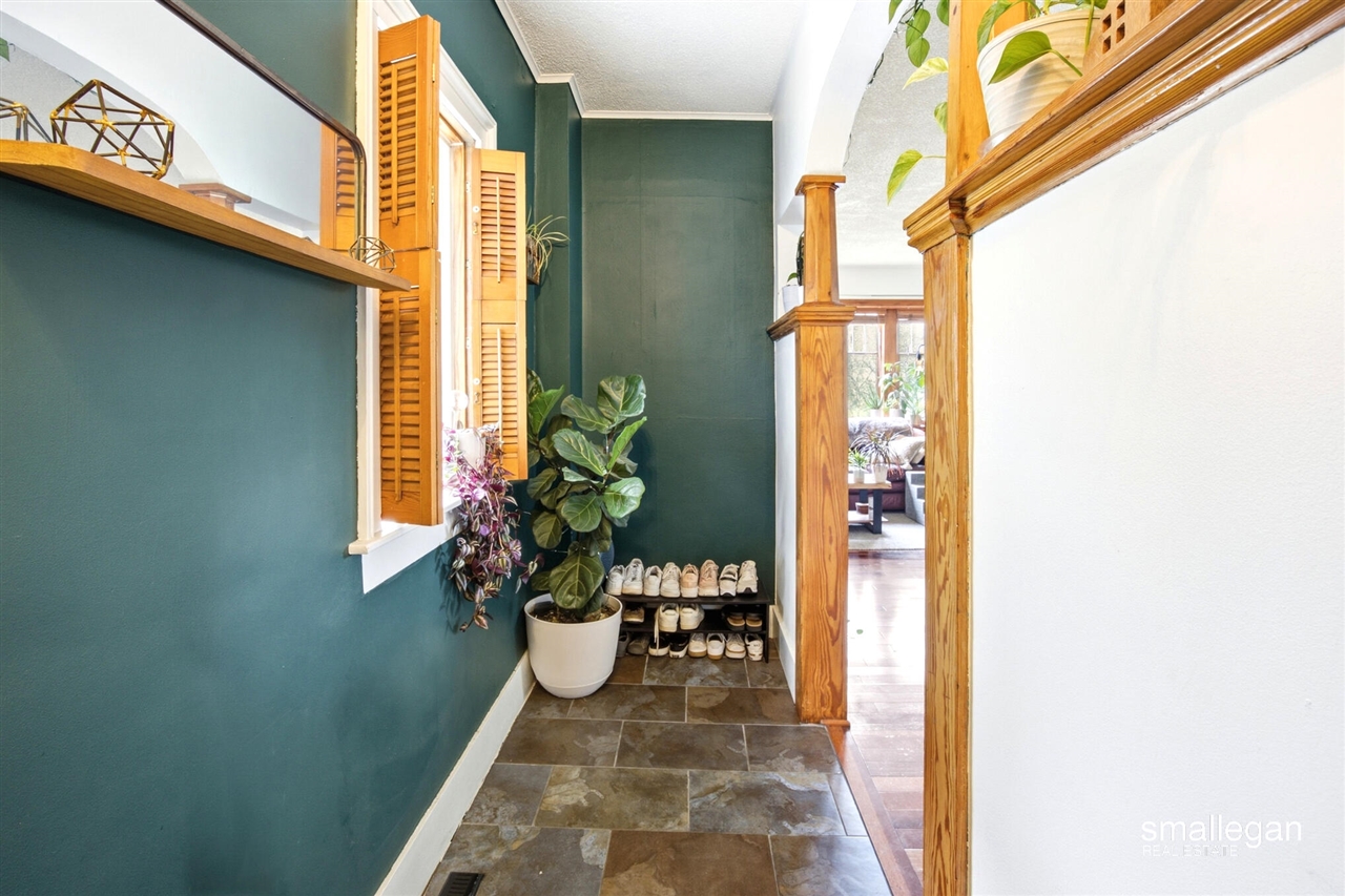 Photo 4 of Single family home for sale at 424 Union Ave, Grand Rapids, MI 49503 | MLS# 70560409 | Listing updated on 2026-09-23