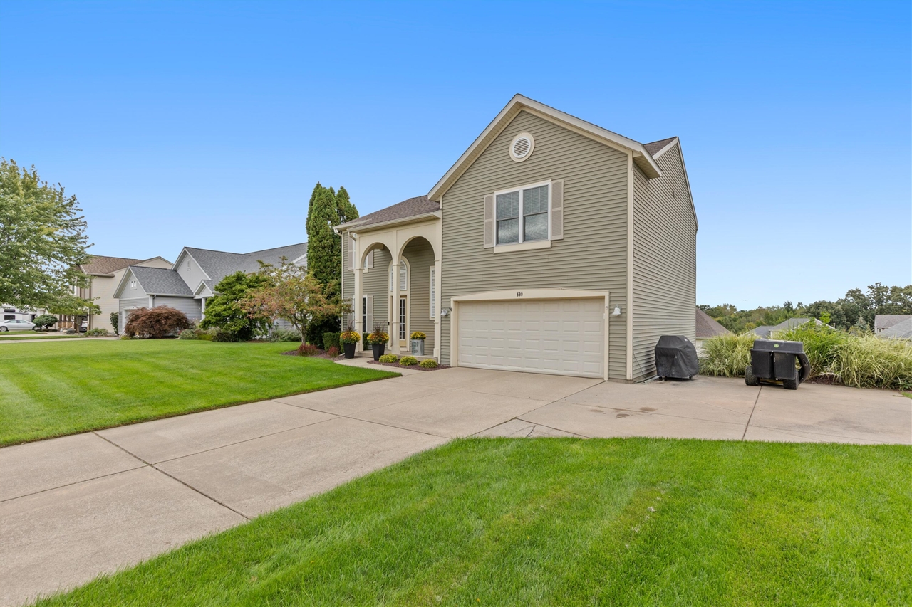 Photo 3 of Single family home for sale at 599 Oldfield Dr, Byron Center, MI 49315 | MLS# 70560494 | Listing updated on 2026-10-06