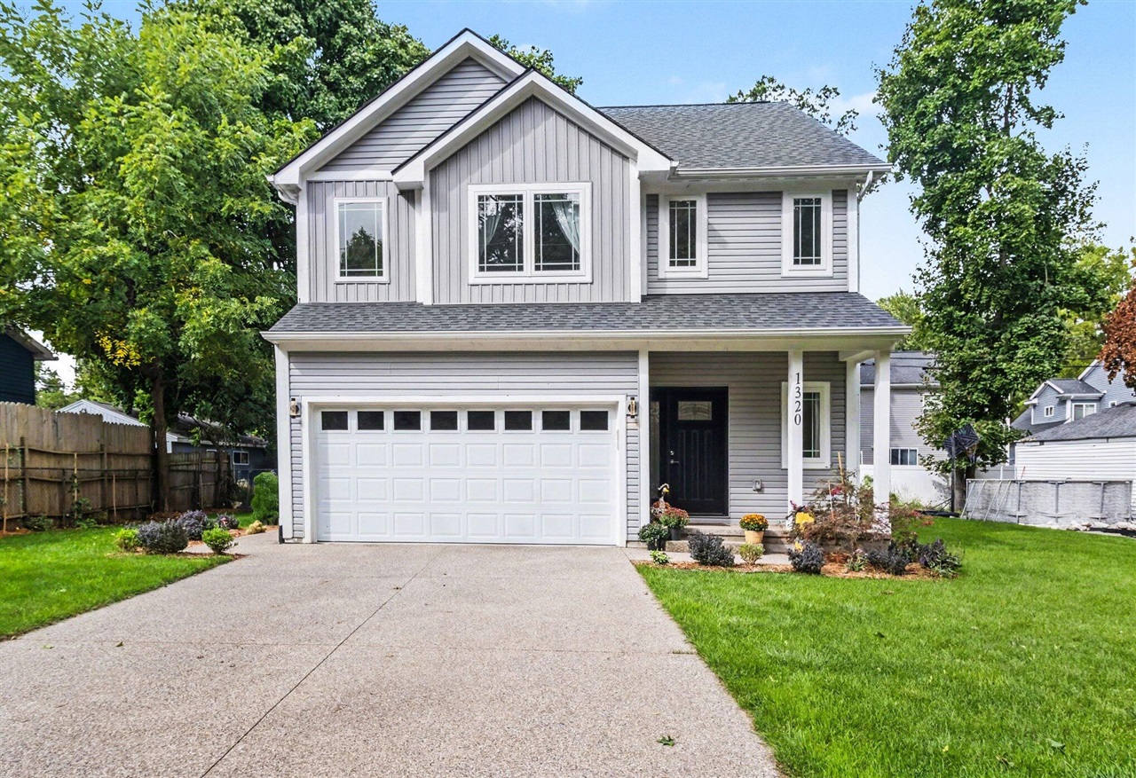 Photo 1 of Single family home for sale at 1320 Parkway St, Waterford, MI 48328 | MLS# 70560532 | Listing updated on 2026-09-30