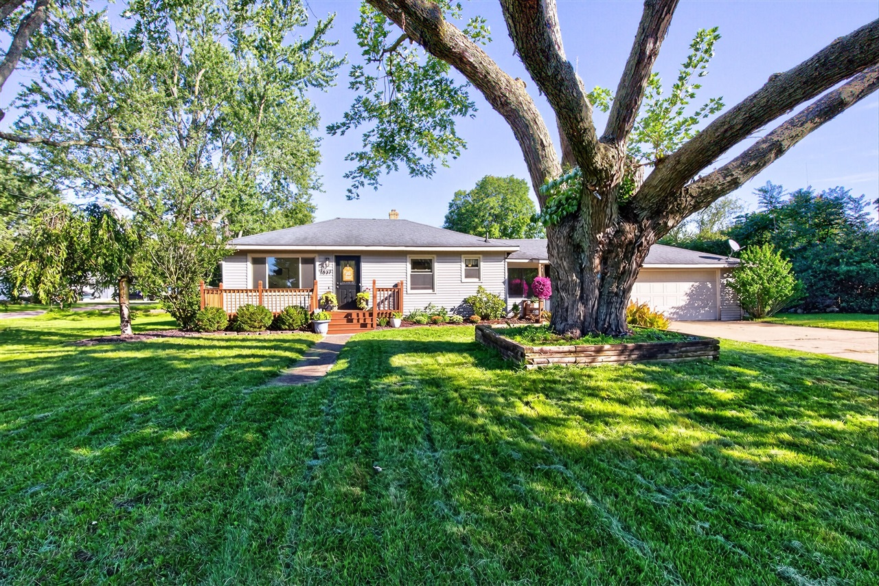 Photo 1 of Single family home for sale at 1837 Providence St, Grand Rapids, MI 49525 | MLS# 70560575 | Listing updated on 2026-10-01
